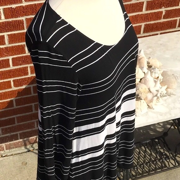 Max Studio Top - Picture 3 of 11